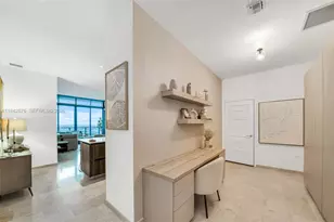 88 SW 7th St, Miami, FL 33130 - Photo 9