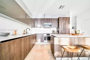 88 SW 7th St, Miami, FL 33130 - Photo 7