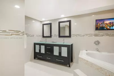 1912 S Ocean Dr #3D, Hallandale Beach, FL 33009 - Photo 29