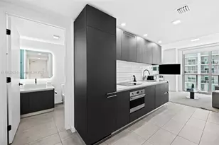 227 NE 2nd St, Miami, FL 33132 - Photo 3