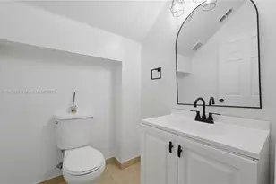 2851 W Prospect Rd, Tamarac, FL 33309 - Photo 5