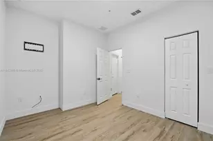 2851 W Prospect Rd, Tamarac, FL 33309 - Photo 17