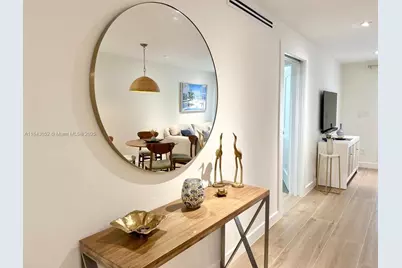 72 S 7 #112, Naples, FL 34102 - Photo 1