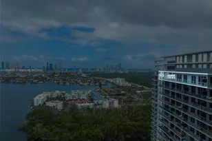 16385 Biscayne Blvd, North Miami Beach, FL 33160 - Photo 13