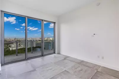 16385 Biscayne Blvd #4, North Miami Beach, FL 33160 - Photo 31