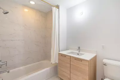 16385 Biscayne Blvd #4, North Miami Beach, FL 33160 - Photo 41