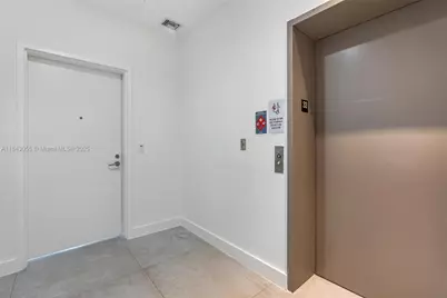 16385 Biscayne Blvd #4, North Miami Beach, FL 33160 - Photo 15