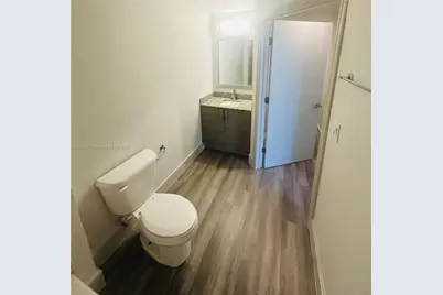 817 SE 2nd Ave #417, Fort Lauderdale, FL 33316 - Photo 15