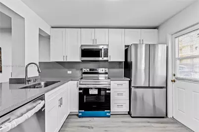 445 NE 195th St #125, Miami, FL 33179 - Photo 3