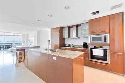 3801 Collins Ave #1105, Miami Beach, FL 33140 - Photo 21