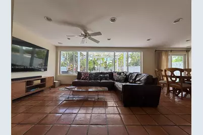 1110 Redbird Ave, Miami Springs, FL 33166 - Photo 11