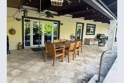 10375 SW 111th St, Miami, FL 33176 - Photo 9