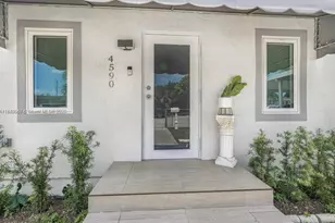 4590 E 9th Ct, Hialeah, FL 33013 - Photo 5