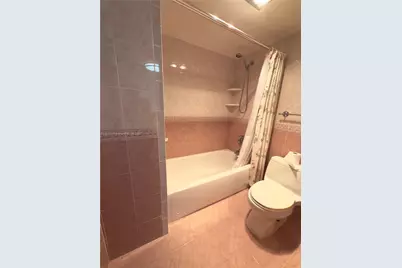 3675 N Country Club Dr #109, Aventura, FL 33180 - Photo 21