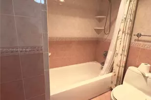 3675 N Country Club Dr, Aventura, FL 33180 - Photo 21