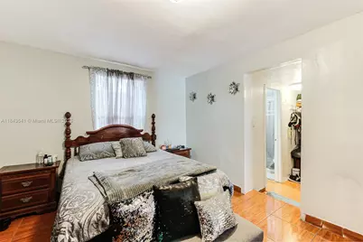 578 NW 97th St, Miami, FL 33150 - Photo 37