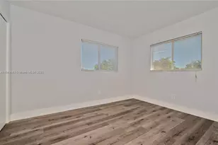 2330 NW 11th St, Miami, FL 33125 - Photo 15