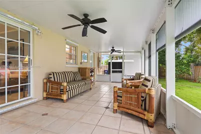 9455 SW 181st St, Palmetto Bay, FL 33157 - Photo 7