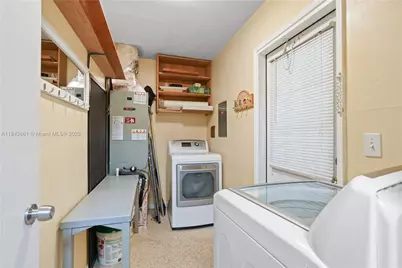 9455 SW 181st St, Palmetto Bay, FL 33157 - Photo 23