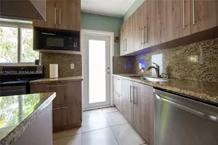 13325 NE 10th Ave, North Miami, FL 33161 - Photo 15