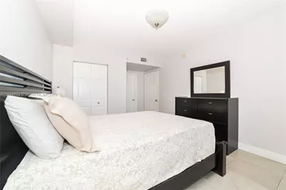 17100 N Bay Rd #1802, Sunny Isles Beach, FL 33160 - Photo 19