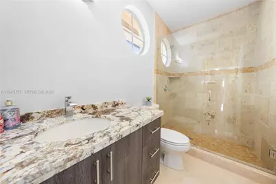 9621 W Calusa Club Dr, Miami, FL 33186 - Photo 21
