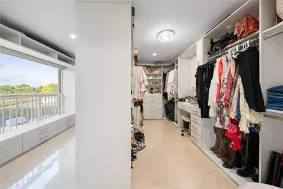 9621 W Calusa Club Dr, Miami, FL 33186 - Photo 31