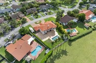 9621 W Calusa Club Dr, Miami, FL 33186 - Photo 79