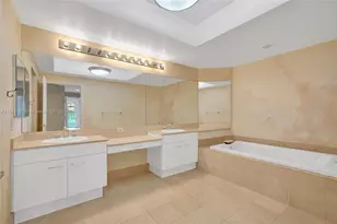 21150 Point Pl, Aventura, FL 33180 - Photo 57