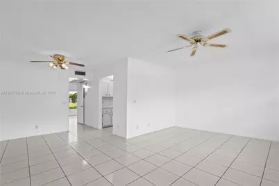 101 SW 132nd Way #105J, Pembroke Pines, FL 33027 - Photo 5