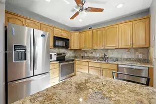 61 Somerset C, West Palm Beach, FL 33417 - Photo 3