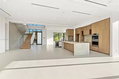 2050 S Hibiscus Dr, North Miami, FL 33181 - Photo 7