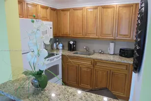 400 Brighton J, Boca Raton, FL 33434 - Photo 9