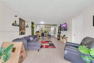 9410 Poinciana Pl, Davie, FL 33324 - Photo 21