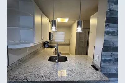 9410 Poinciana Pl #206, Davie, FL 33324 - Photo 15