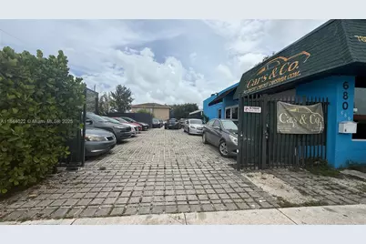 680 NW 71st St, Miami, FL 33150 - Photo 3