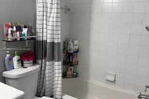 1051 Sorrento Dr, Weston, FL 33326 - Photo 5