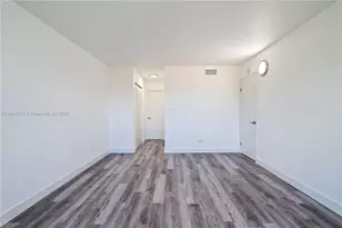 445 NE 195th St, Miami, FL 33179 - Photo 15