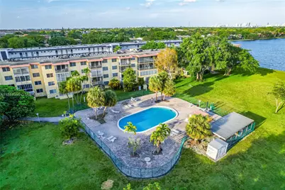 445 NE 195th St #330, Miami, FL 33179 - Photo 25