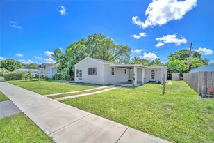 208 N 56th Ave, Hollywood, FL 33021 - Photo 1