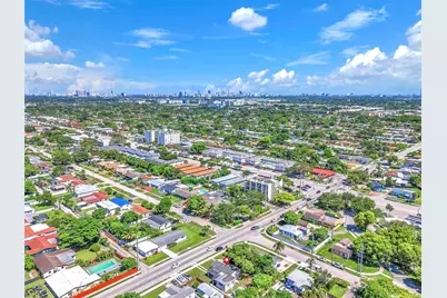 208 N 56th Ave, Hollywood, FL 33021 - Photo 33