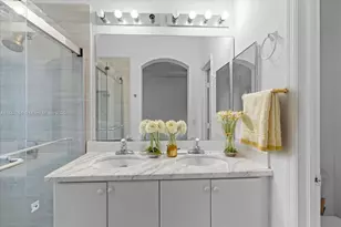 8245 NW 108th Ave, Doral, FL 33178 - Photo 5