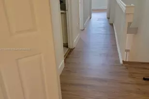 8245 NW 108th Ave, Doral, FL 33178 - Photo 15