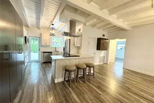 2075 S Hibiscus Dr, North Miami, FL 33181 - Photo 9