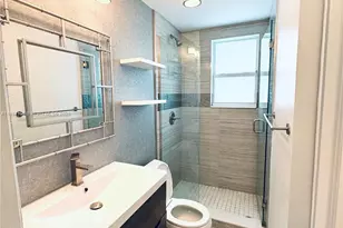 2075 S Hibiscus Dr, North Miami, FL 33181 - Photo 21