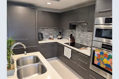 7825 NW 107th Ave #212, Doral, FL 33178 - Photo 3