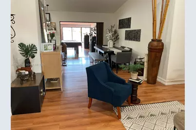 8453 NW 189 Street Rd, Hialeah, FL 33015 - Photo 7