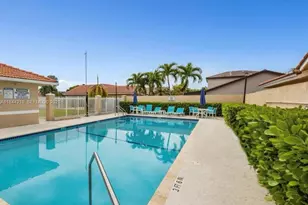 8453 NW 189 Street Rd, Hialeah, FL 33015 - Photo 25