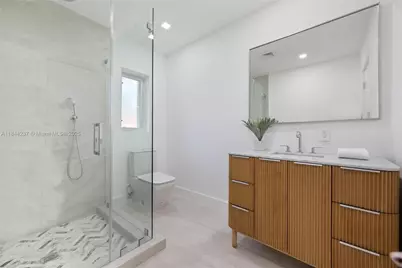 5211 Granada Blvd, Coral Gables, FL 33146 - Photo 19