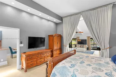 2665 S Parkview Dr, Hallandale Beach, FL 33009 - Photo 23